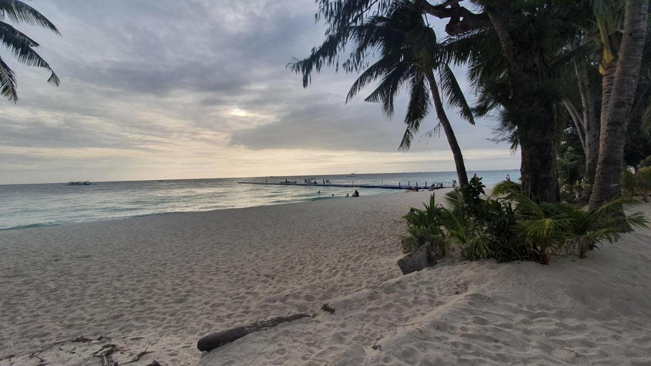 DiveGurus Boracay Beach Resort Manoc-Manoc Exterior foto